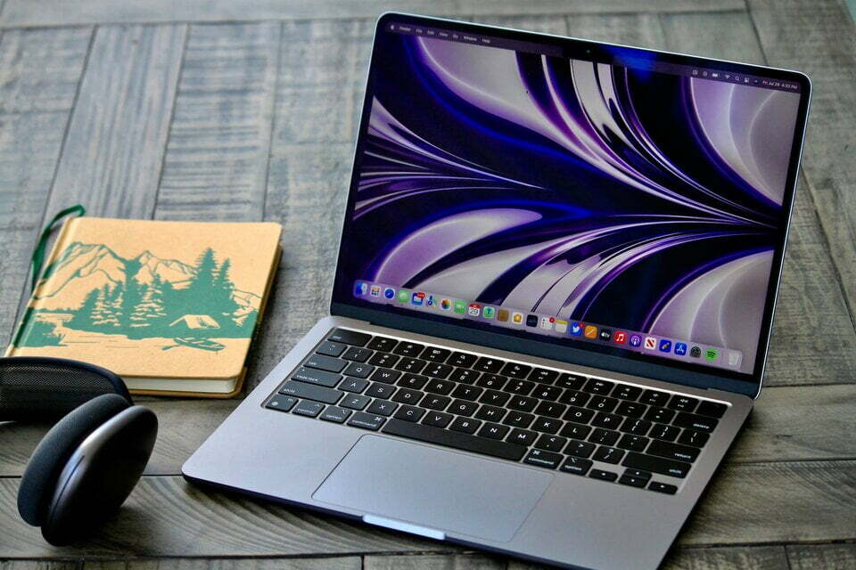 Apple Macbook Air (M2)